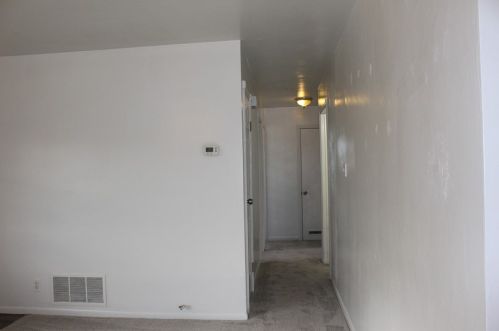 1 Nancy Dr, Jeannette PA  15644-1040 exterior