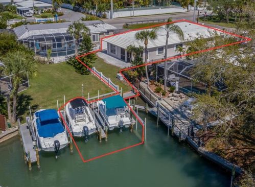 102 Lyons Bay Rd, Nokomis, FL 34275-2031