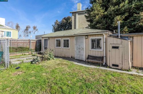 1329 77th Ave, Oakland, CA 94621-2720
