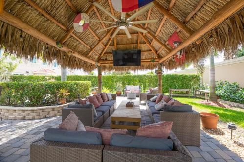 15612 16 Ct, Hollywood FL 33027-2347 exterior