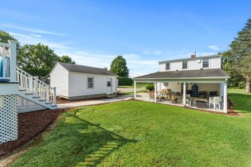 3756 Tamarack Dr, Hermitage, PA 16150-9316