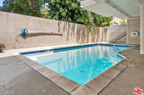 11119 Camarillo St, North Hollywood CA  91602-1248 exterior