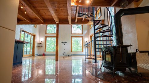 1044 Plain Rd, Hinsdale NH  03451-2150 exterior