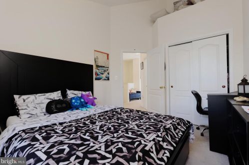 2472 Sylvan Moor Ln, Woodbridge VA  22191-6354 exterior