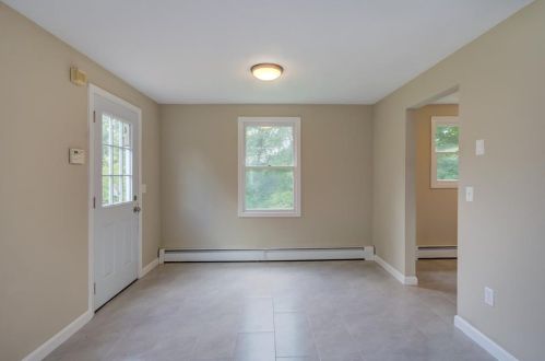 21 Belfield Dr, Providence RI  02919-1801 exterior