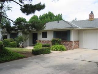 3190 Barstow Ave, Fresno, CA 93711-2605