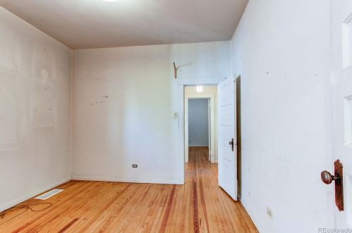 422 Corona St, Denver CO 80218-3915 exterior