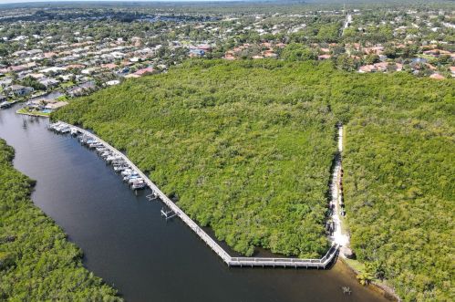 9979 Osprey Pointe Dr, Hobe Sound FL  33455-3023 exterior