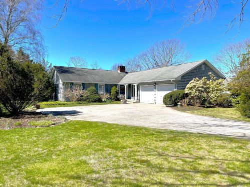 1640 Calves Neck Rd, Southold, NY 11971-1214