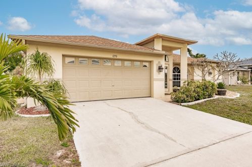 609 23rd Ter, Cape Coral, FL 33909-4322