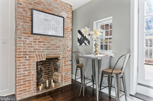 154 Fairmount Ave, Philadelphia PA  19123-3017 exterior