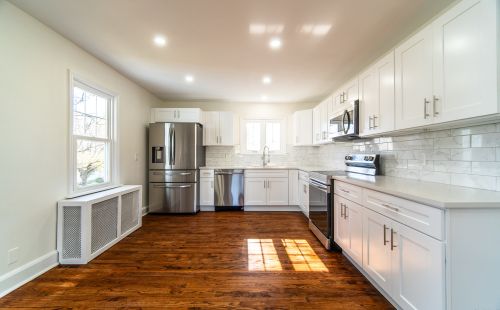 2403 Nichols Ave, Stratford CT  06614-1720 exterior