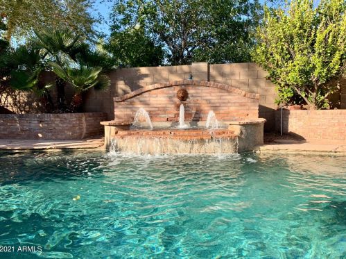 1392 Sierra Madre Ave, Gilbert, AZ 85296-1347