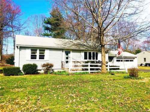 8 Northeast Dr, North Haven, CT 06473-4107