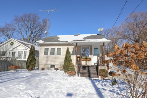 612 14th Pl, Kenosha, WI 53140-4424