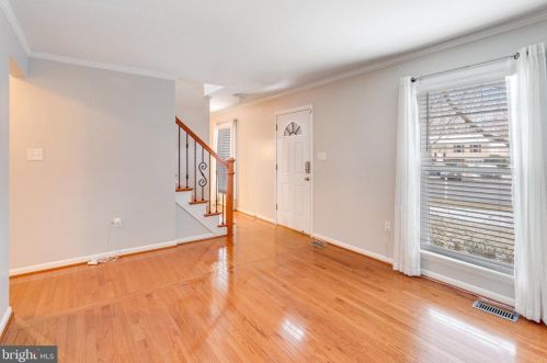 5483 Rector Dr, Woodbridge VA  22193-3703 exterior