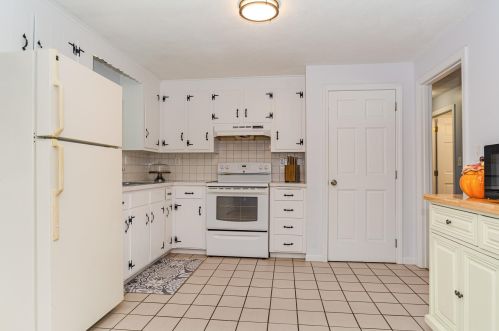 45 Ackerman St, Salem NH  03079-3401 exterior