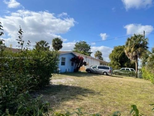101 13th Ave, Dania Beach FL  33004-2631 exterior
