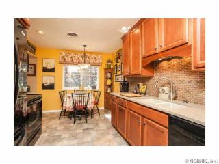 47-B Veldor Park, Rochester, NY 14612