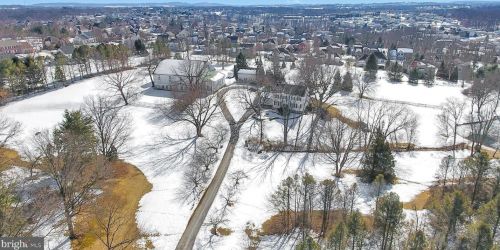 6411 Devonshire Hts Rd, Harrisburg PA 17111-4818 exterior