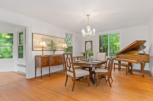 365 Elm Rd, Briarcliff NY  10510-2207 exterior