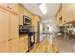 10372 Rich Rd, Minneapolis, MN 55437-2505
