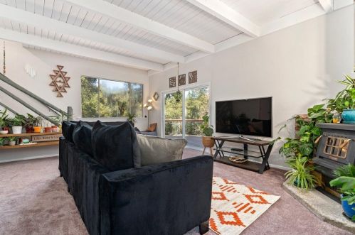 11572 Brookview Dr, Grass Valley, CA 95945-8852