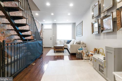 525 Christian St, Philadelphia PA  19147-4003 exterior