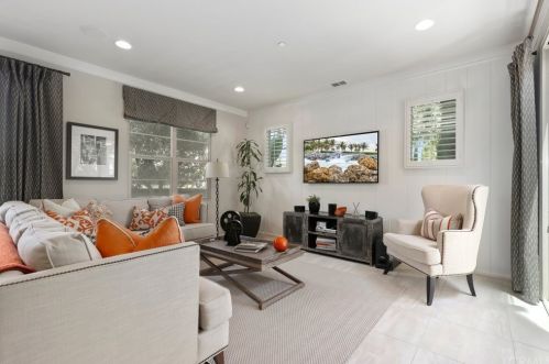 600 Kroeger St, Anaheim, CA 92805-4763