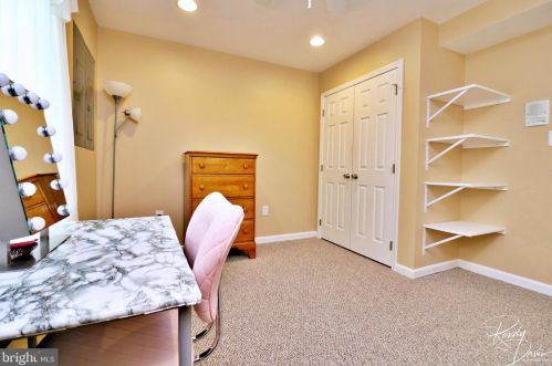 320 Stephen Ct, Charles Town WV  25414-4126 exterior