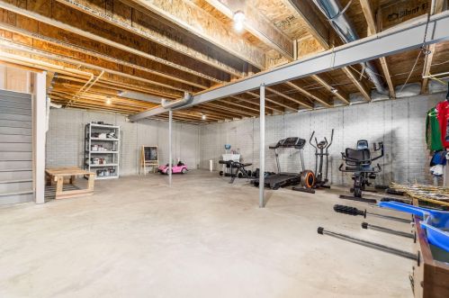 376 Enos Loomis St, Pataskala OH  43062-8160 exterior