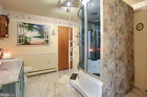 40 Center Dr, Camp Hill PA  17011-7608 exterior