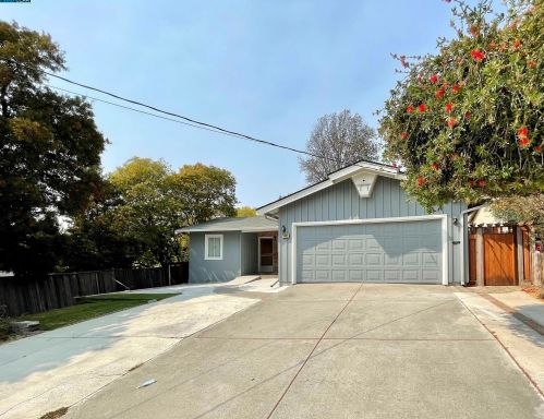 2409 Ramona St, Pinole, CA 94564-1518