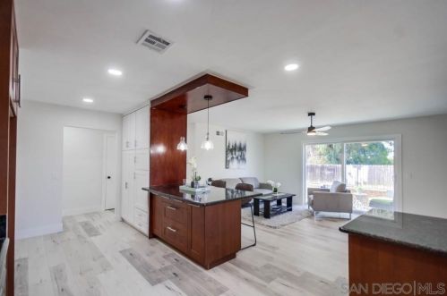 6788 Benson Ave, San Diego CA  92114-5833 exterior