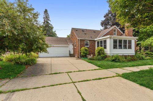 3401 46th Ave, Minneapolis, MN 55406-2930