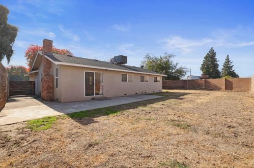 1325 Arrowhead Ct, Modesto CA  95351-1723 exterior
