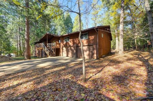 5233 Gilmore Rd, Pacific House, CA 95726-9704