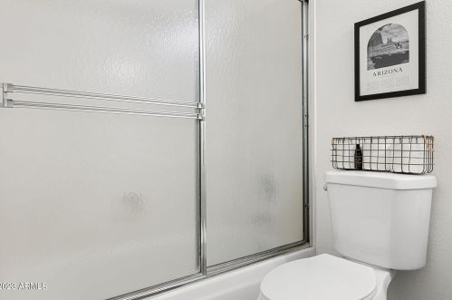 950 Redondo Dr, Gilbert AZ 85233-7539 exterior