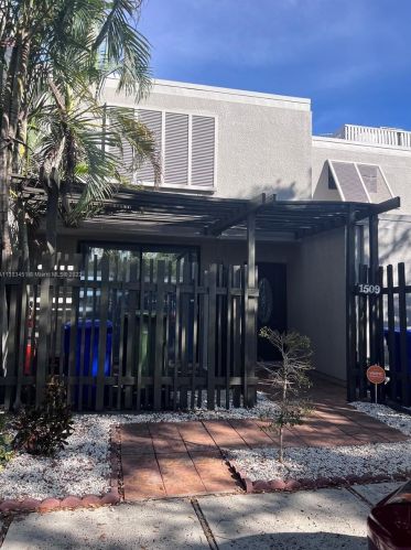 1509 113th Ave, Hollywood FL  33026-2623 exterior