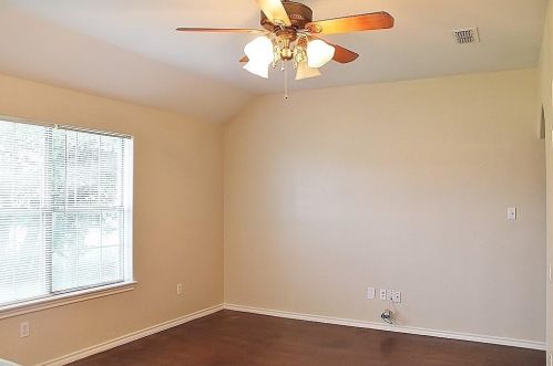 106 Sunburst Ct, Weatherford TX  76087-8911 exterior