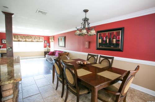 135 Renison Dr, Westbury NY  11590-1036 exterior