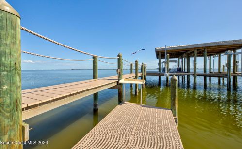 2442 Newfound Harbor Dr, Merritt Island FL  32952-2870 exterior
