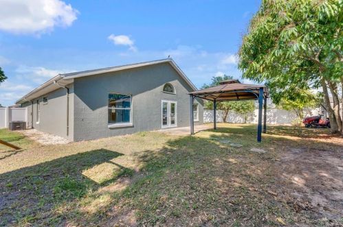 2302 Merrimack Dr, Kissimmee FL 34743-7899 exterior