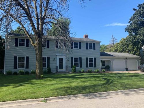 700 Bordeaux Rue, Green Bay, WI 54301-1430