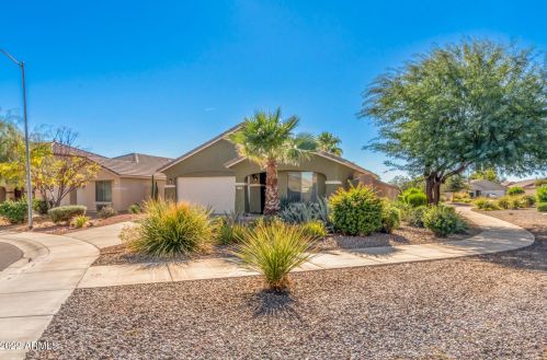 17793 Redfield Rd, Sun City, AZ 85388-7597