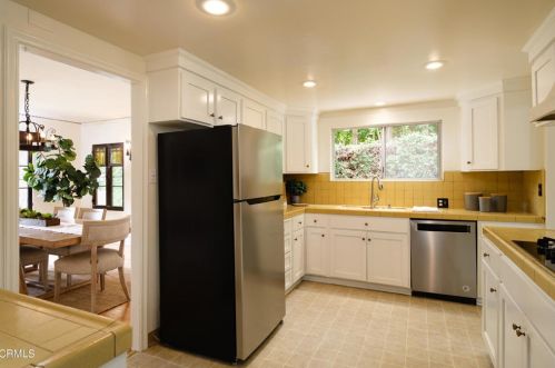 1765 Homewood Dr, Altadena CA  91001-2750 exterior