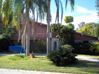3400 Duncan Ave, Sarasota, FL 34239-6605