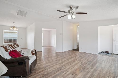 9057 Madeleine St, Denver CO  80260-5187 exterior