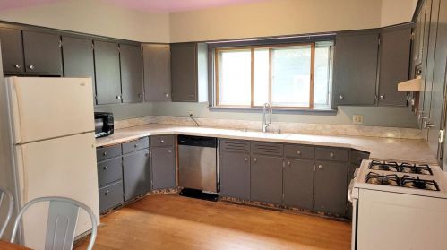 433 Menasha St, Cato, WI 54230-9300