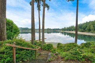 923 Pershing Ave, Bremerton, WA 98312-2464